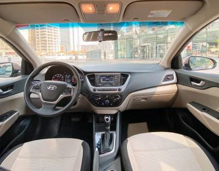 Oro rosa Hyundai Acento 2020 for rent in Dubai 4